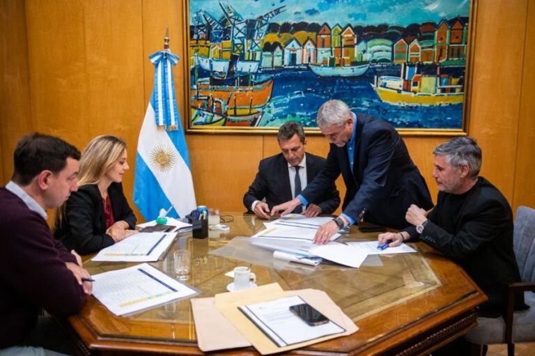 El Gobierno le impone un plan de obras a Edesur