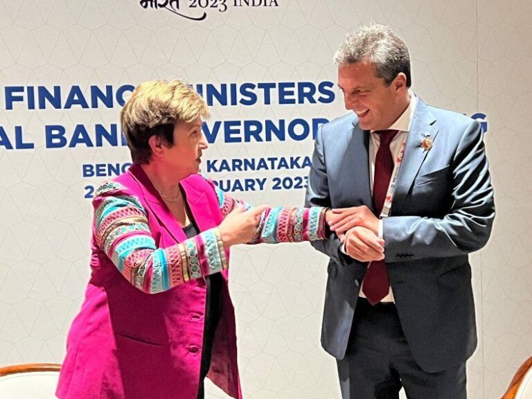El FMI acordó con Argentina desembolso de u$s 5 mil millones y el cambio de metas en las reservas