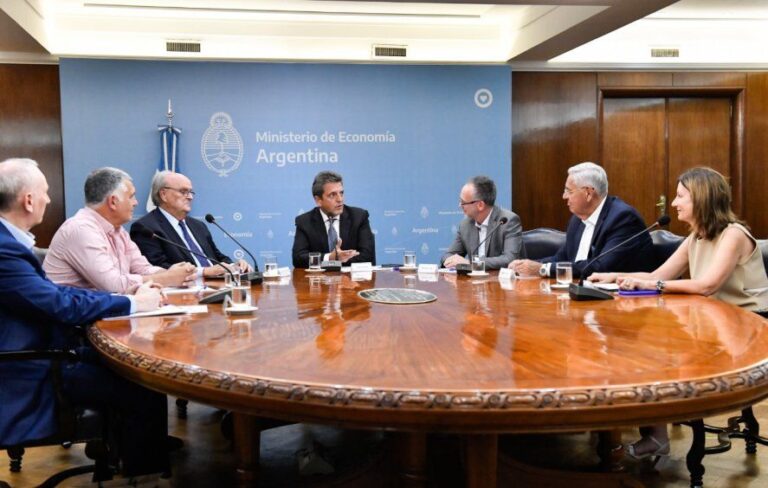 Sergio Massa anunció que Argentina comenzará a fabricar camiones y buses