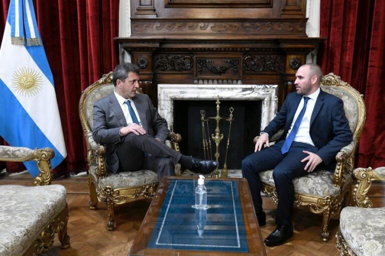 Sergio Massa le insistió a Martín Guzmán para elevar el piso de ganancias
