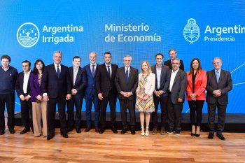 en un acto con el presidente, sergio massa tuvo su foto con los gobernadores
