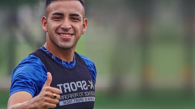 Estudiantes: Abel Balbo espera por su segundo refuerzo