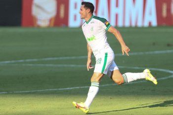 Mauro Zárate es buscado por Gimnasia, pero América Mineiro quiere que vuelva.