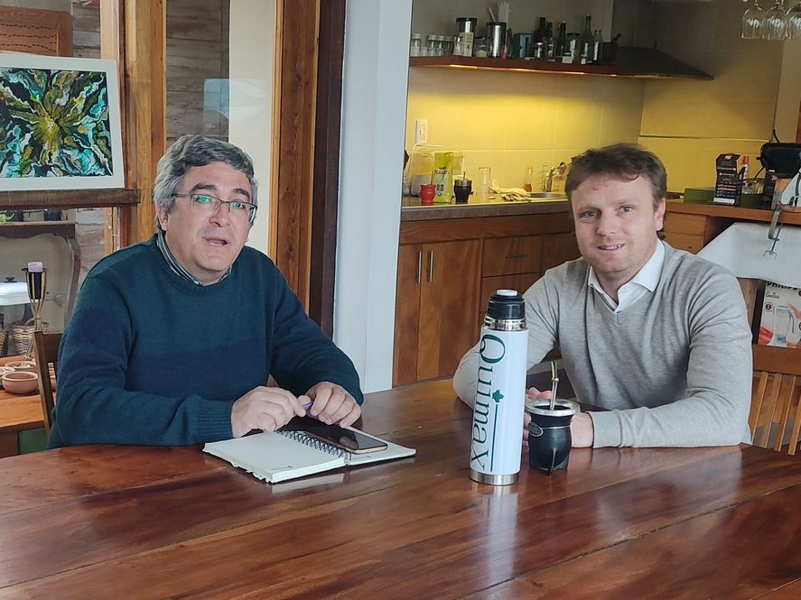 Maximiliano Wesner mantuvo una reunión con el ministro de Desarrollo Agrario bonaerense, Javier Rodríguez en la que analizaron posibilidad de que la Provincia financie la construcción de un frigorífico en Olavarría. Maximiliano Wesner mantuvo una reunión con el ministro de Desarrollo Agrario bonaerense, Javier Rodríguez en la que analizaron posibilidad de que la Provincia financie la construcción de un frigorífico en Olavarría.