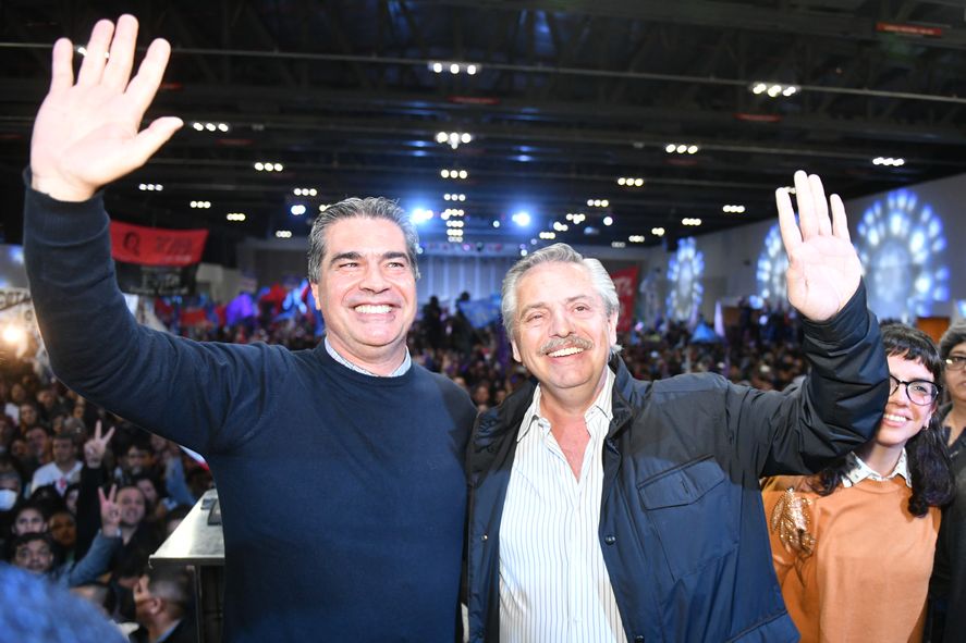 Alberto Fernández junto a Jorge Capitanich durante el acto del Frente de Todos en Chaco