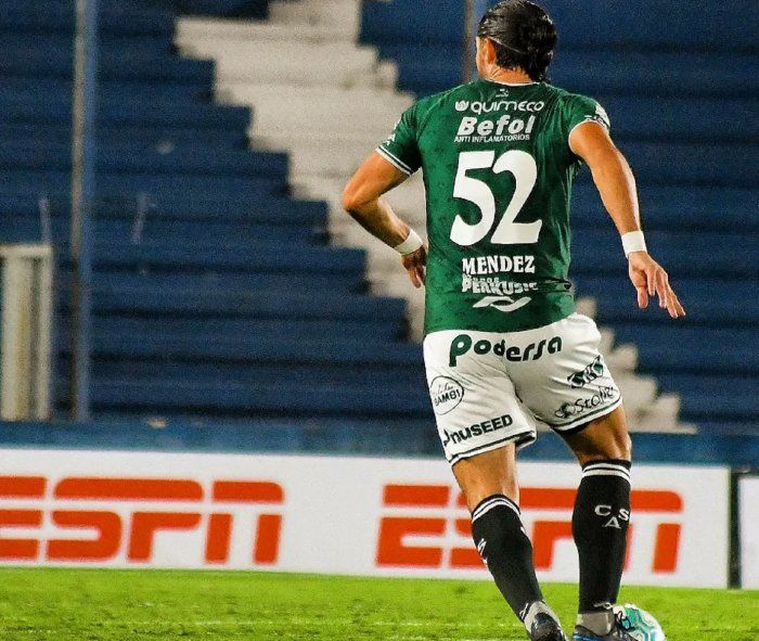 Emiliano Méndez, ex jugador de Gimnasia, en Sarmiento de Junín