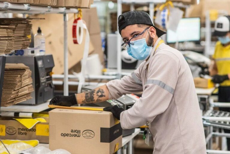 Paritarias: Los empleados de carga y descarga tendrán aumentos del 116% en 2022