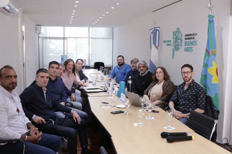 Mesa técnica: El gobierno bonaerense avaló ascensos para empleados estatales Mesa técnica: El gobierno bonaerense avaló ascensos para empleados estatales