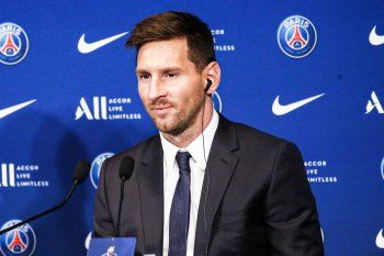 Messi brindó su primera conferencia de prensa en PSG.