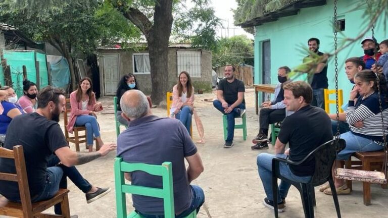 María Eugenia Vidal apuesta por los sin tierra