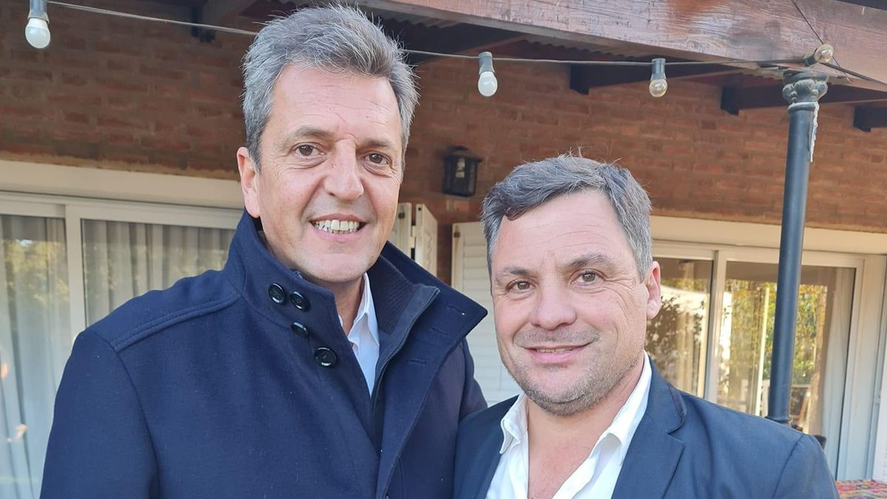 Miguel Gesualdi, dirigente del Frente Renovador y actual intendente interino, va por su primera elección en San Andrés de Giles. Miguel Gesualdi, dirigente del Frente Renovador y actual intendente interino, va por su primera elección en San Andrés de Giles.