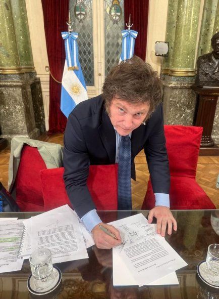 Se confirmaron los integrantes de la Bicameral para tratar el DNU de Javier Milei