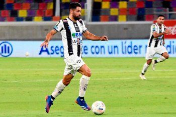 Milton Giménez sigue siendo el objetivo de Gimnasia que va por él.
