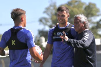debuto con maradona, gorosito lo taso en 10 palos y esta a un paso de quedar libre en gimnasia