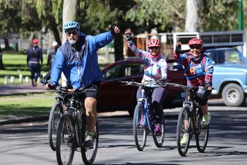 realizaran una bicicleteada de mas de 50 kilometros de escobar