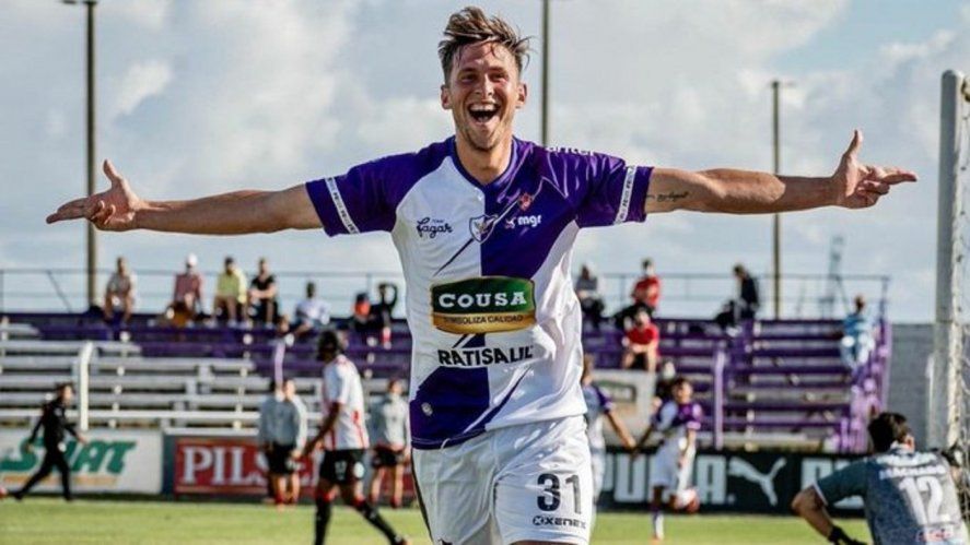 Luciano Nequecaur, en su último paso por Fenix de Uruguay