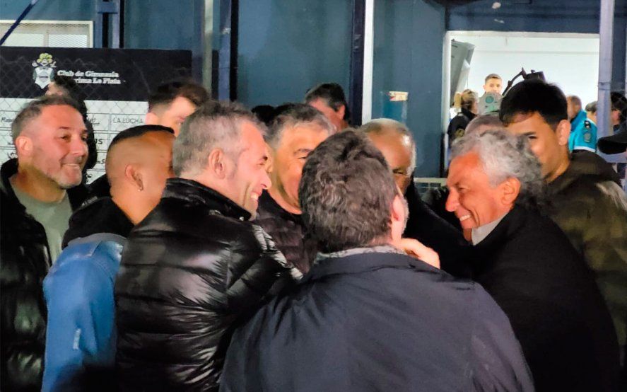 Néstor Gorosito junto a Gabriel Pellegrino en Gimnasia