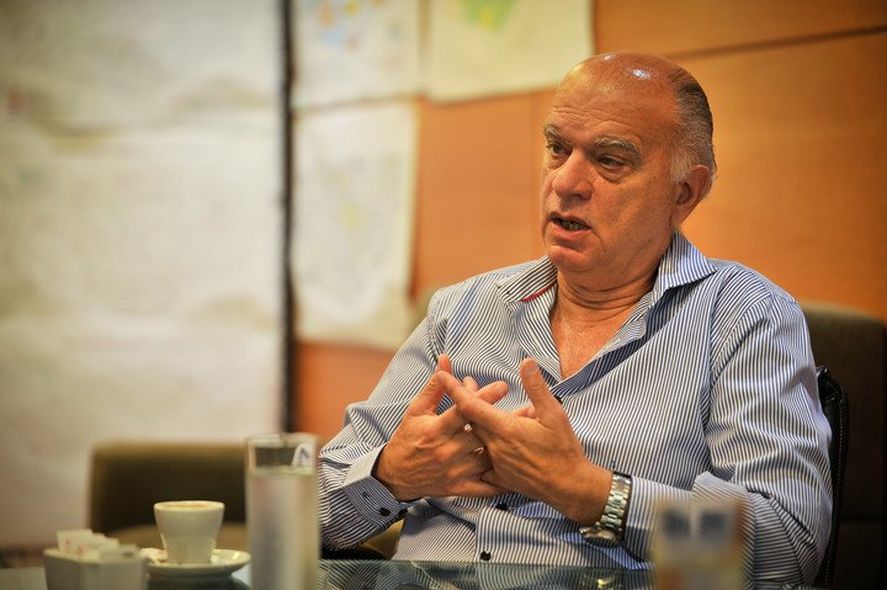 Néstor Grindetti pide que los intendentes controlen la administración de los planes sociales