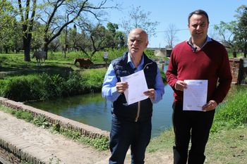 polemico cruce de un exintendente a nestor grindetti por una obra en el interior