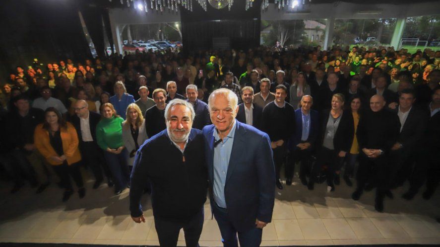 La fórmula para la gobernación bonaerense de Néstor Grindetti y Miguel Fernández juntó a sus aliados para mostrar equipos y propuestas.