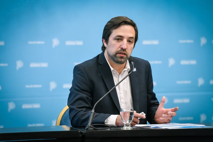 Según Nicolás Kreplak, Según Nicolás Kreplak,