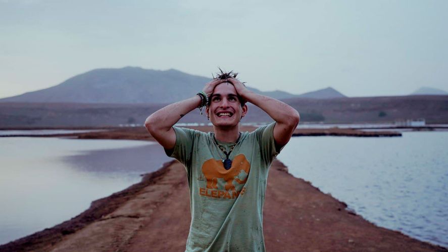 Varado y en movimiento: en 2021, Nicolás fue nombrado como uno de los 25 exploradores del mundo de National Geographic. Varado y en movimiento: en 2021, Nicolás fue nombrado como uno de los 25 exploradores del mundo de National Geographic.