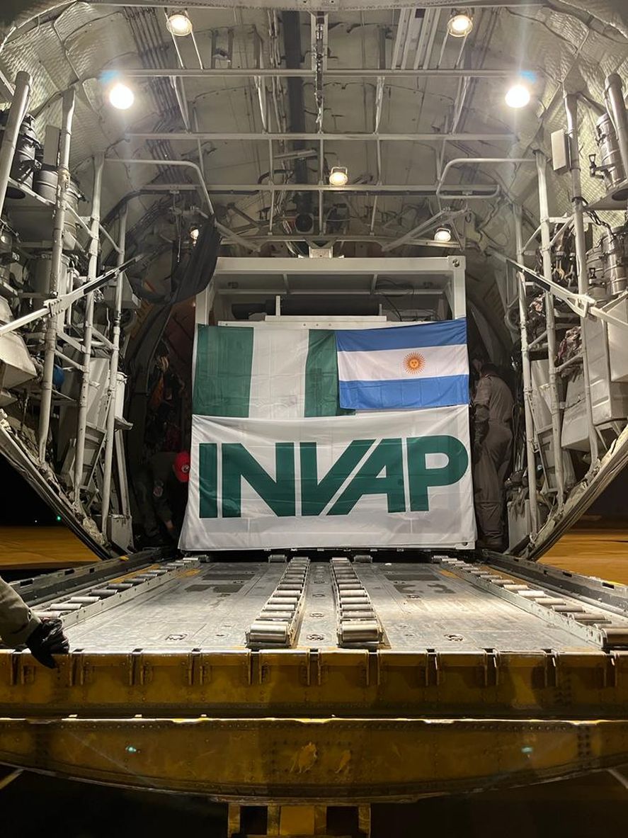 Se trata de la primera venta que concretó la Argentina de un radar de uso civil. Lo construyó el INVAP y fue trasladado en un Hércules.