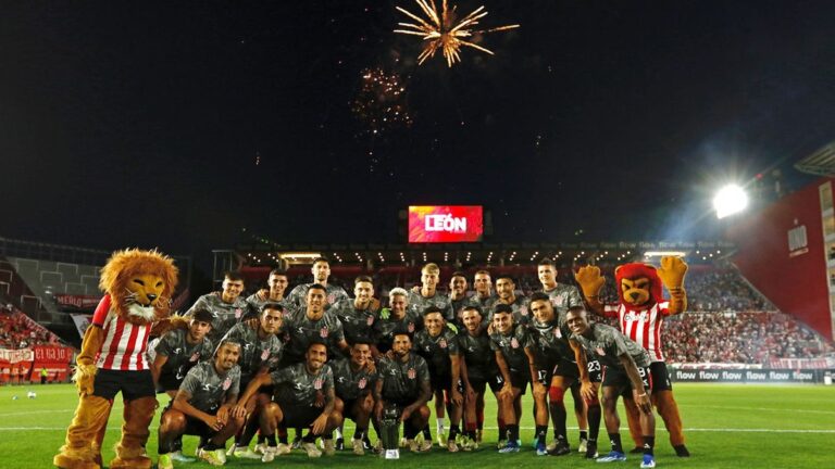 Estudiantes presentó el plantel 2024: entre refuerzos, el nuevo capitán y los campeones del 2023