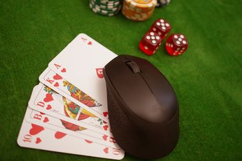Modalidades de cartas que puedes encontrar en un casino online. Modalidades de cartas que puedes encontrar en un casino online.