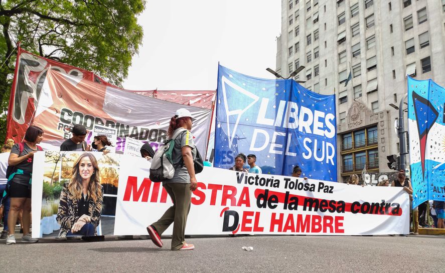 La ministra Victoria Tolosa Paz confirmó que los beneficiarios deberán seguir un trámite sencillo para sostener el Potenciar Trabajo.