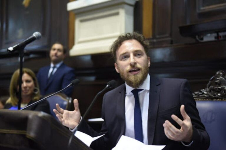 Otermín cruzó al macrismo: “arruinaron la economía sin Covid”