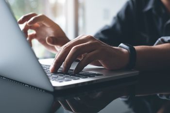 Este fraude por correo electrónico advertido por la UFECI lo hacen a cambio de no revelar datos de navegación en sitios de contenido pornográfico. Este fraude por correo electrónico advertido por la UFECI lo hacen a cambio de no revelar datos de navegación en sitios de contenido pornográfico.