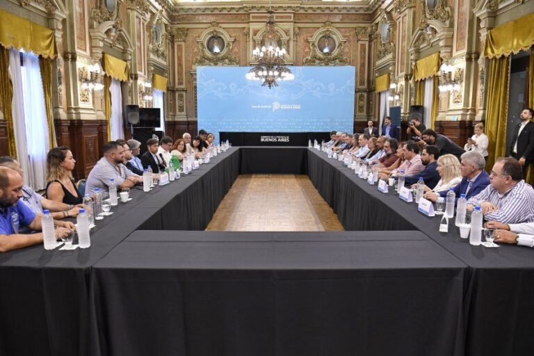 Paritarias bonaerenses: se suspendió la reunión con los judiciales y hoy le toca a médicos y estatales