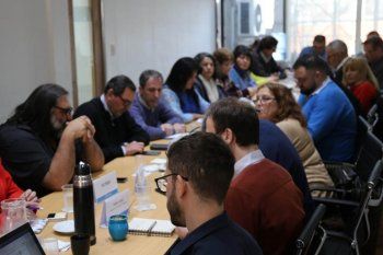 Paritarias: Kicillof no acordó con los docentes pero vuelven a reunirse este martes