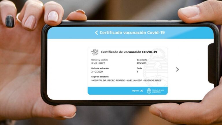 Micaela Jara, ingresante en Psicología en la UNLP: “Nos mandaron un mail que nos aclaraba que era necesario llevar el certificado de vacunación para la presencialidad”