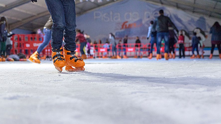 Del 7 al 27 de agosto, San Fernando contará con una pista de patinaje sobre hielo totalmente gratuita en el Parque Náutico. Del 7 al 27 de agosto, San Fernando contará con una pista de patinaje sobre hielo totalmente gratuita en el Parque Náutico.