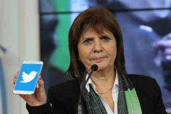 Macri, Bullrich, por Twitter tratan de manejar a los intendentes de la Provincia, acusó Kicillof.