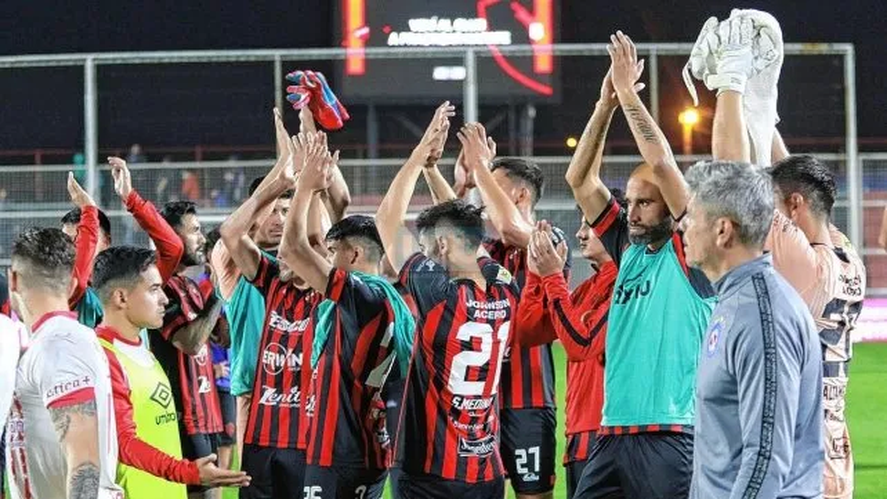 El título de Patronato en Copa Argentina lo llevará a tener fútbol femenino, por obligación y no por convicción.