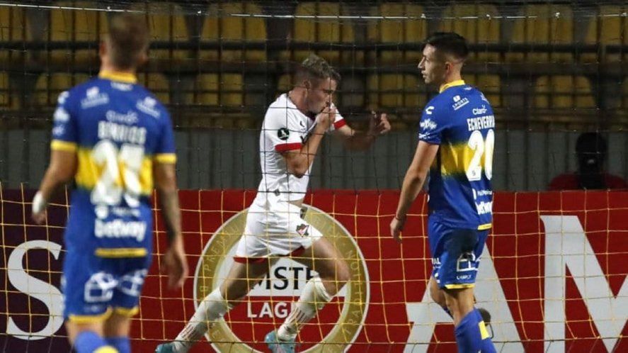 Matías Pellegrini autor del gol para la victoria de Estudiantes ante Everton en Chile por Copa Libertadores 