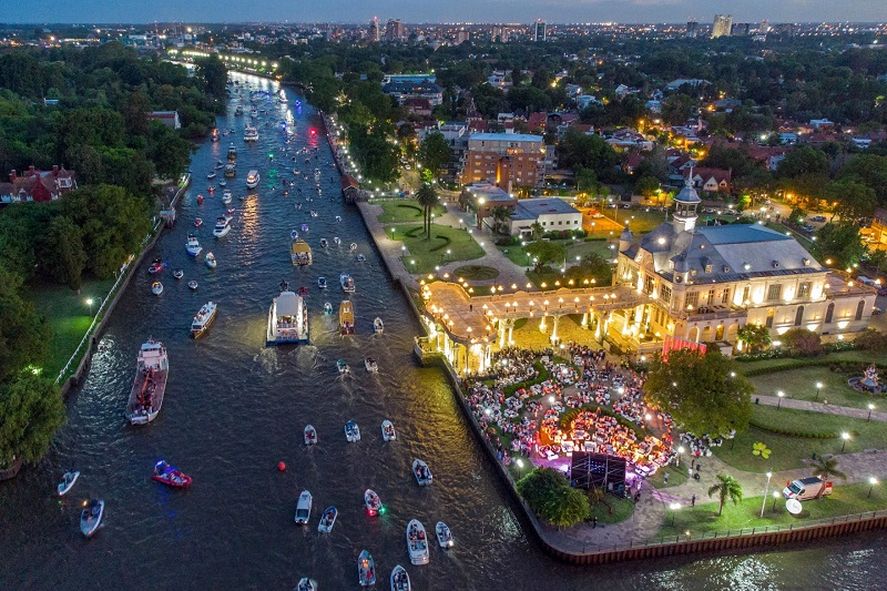 La Peregrinación Náutica a Lujan sale de Tigre.