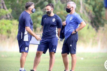 perrone puso primera con la vuelta de las inferiores