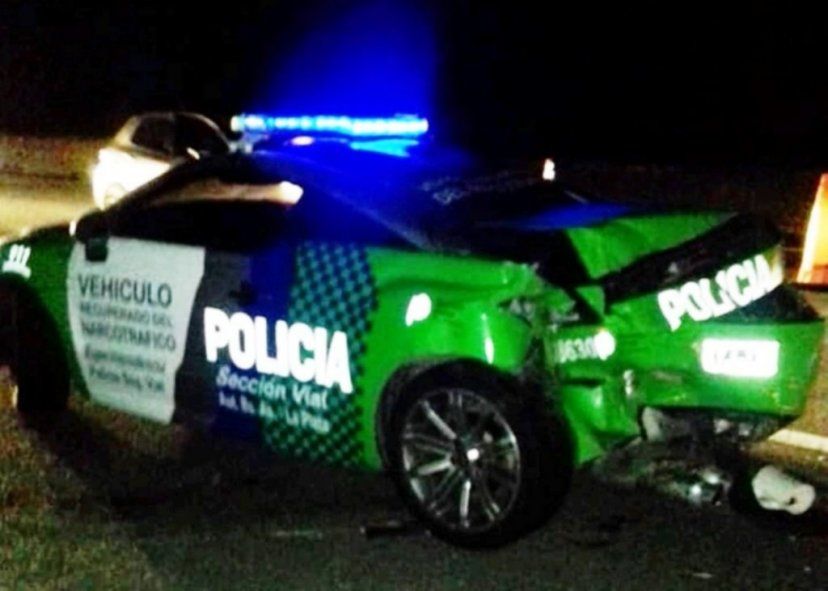 Así quedó el Peugeot RCZ que era utilizado por la Provincia como patrullero. Estuvo operativo sólo cuatro meses.