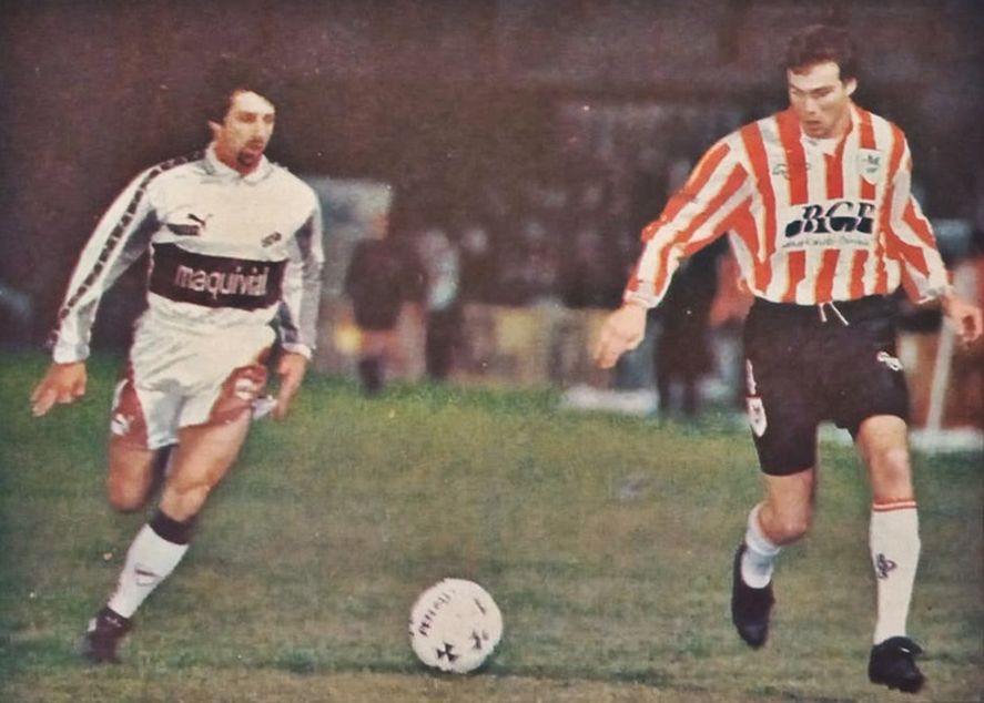 Humberto Vattimos y Martín Mazzucco en aquel Platense vs. Estudiantes de 1996.