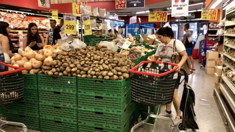 Julia Galizzi, economista de FundPlata: “La canasta de productos alimenticios aumentó el 5,1% en junio, es el registro más bajo desde que comenzamos a medir”