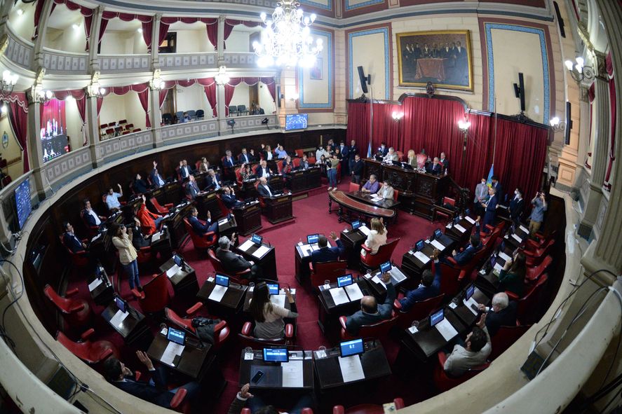 Contrarreloj, el Frente de Todos busca mantener viva la sesión en el Senado