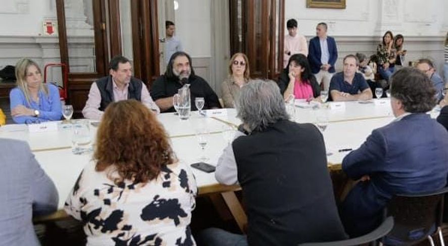 Provincia y gremios docentes acordaron líneas de intervención ante “situaciones de conflicto”