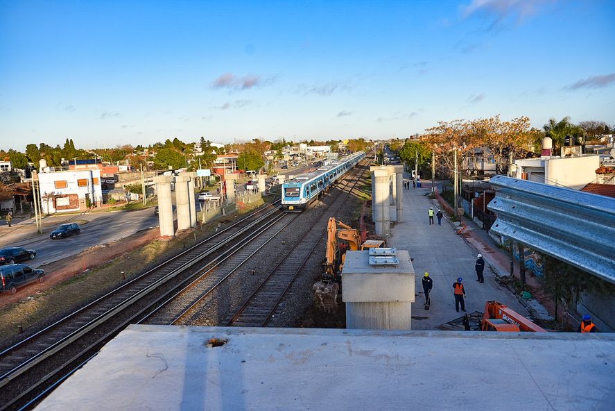 El Tren Sarmiento circula con demoras en todos sus ramales por problemas técnicos. El Tren Sarmiento circula con demoras en todos sus ramales por problemas técnicos.