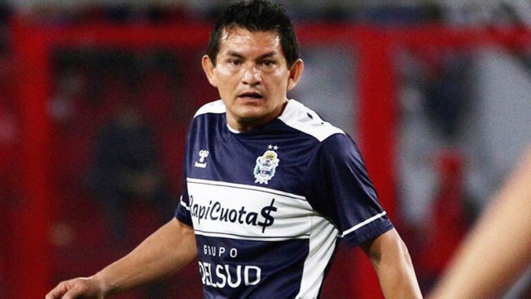 Pulga Rodríguez: “Hay que pensar en clasificar a una copa”