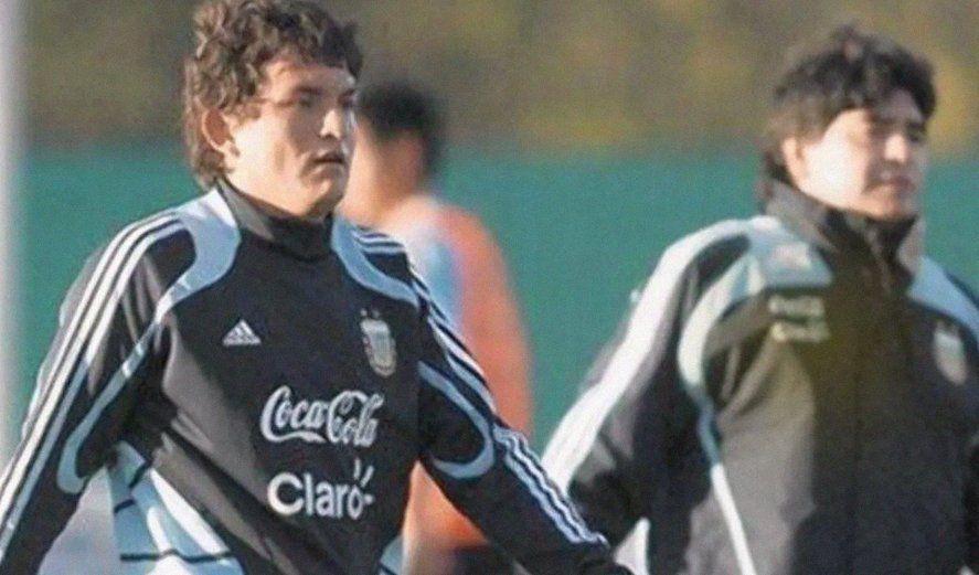 El Pulga Rodríguez y Maradona en la Selección Argentina.