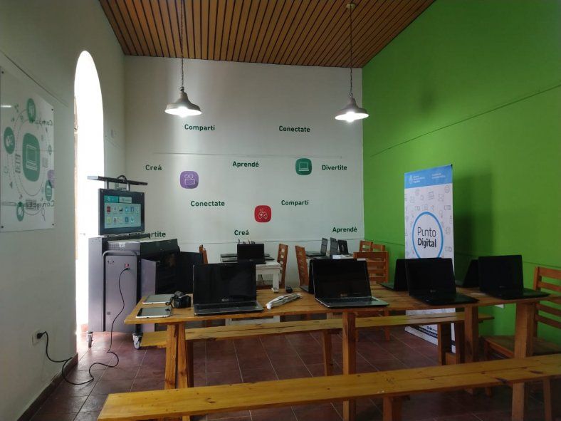 El espacio de conectividad de Tres Arroyos brinda internet y equipamiento